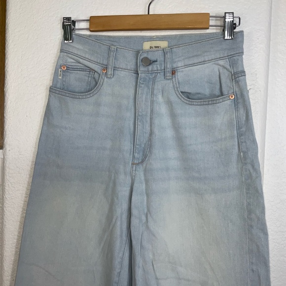 DL1961 Hepburn Sky Blue Flare Jeans - Picture 3 of 9